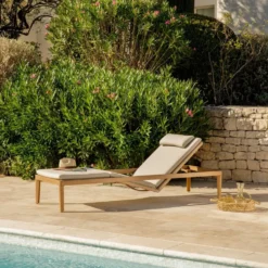 Bain de soleil coloris beige en aluminium Lotus - 200 x 67,5 x 32 cm