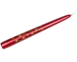 Bougie flambeau coloris rouge métal à motif étoiles Noël 2025 - Ø 2,4 x H 24 cm