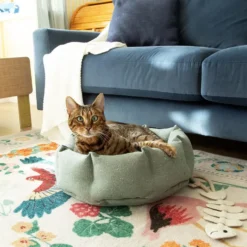 Corbeille pour chat en tissu beige Scruffs Eco Eden - 45 cm