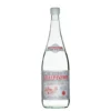 Eau gazeuse Vintage. La bouteille en verre de 1 L