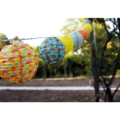 Guirlande solaire Polka de 10 lampions multicolores à LED blanc 135 cm