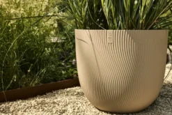 Pot en polypropylène beige champignon Elho Sereh Round - Ø 39 x 33,3 cm