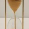 Sablier décoratif en verre et métal doré - Ø 6,5 x H 17 cm