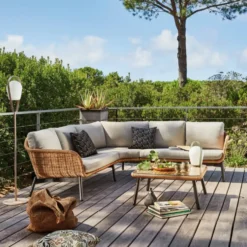 Salon de jardin d'angle en aluminium et résine coloris beige Tornado - 2 éléments (grand canapé d'angle et table basse)