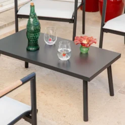 Salon de jardin en acier coloris gris Mimosa - 4 éléments (canapé, table basse et deux fauteuils)