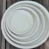 Soucoupe coloris beige en terre émaillée - Ø 41 cm