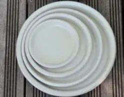 Soucoupe coloris beige en terre émaillée - Ø 41 cm