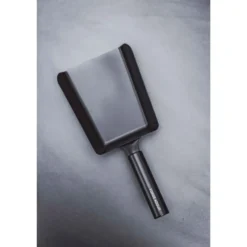 Spatule large pour plancha coloris noir en titane Forge Adour - 33 x 11,5 cm
